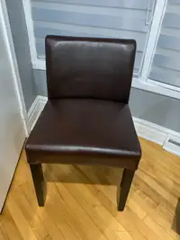 Leather accent chairs (brown) 