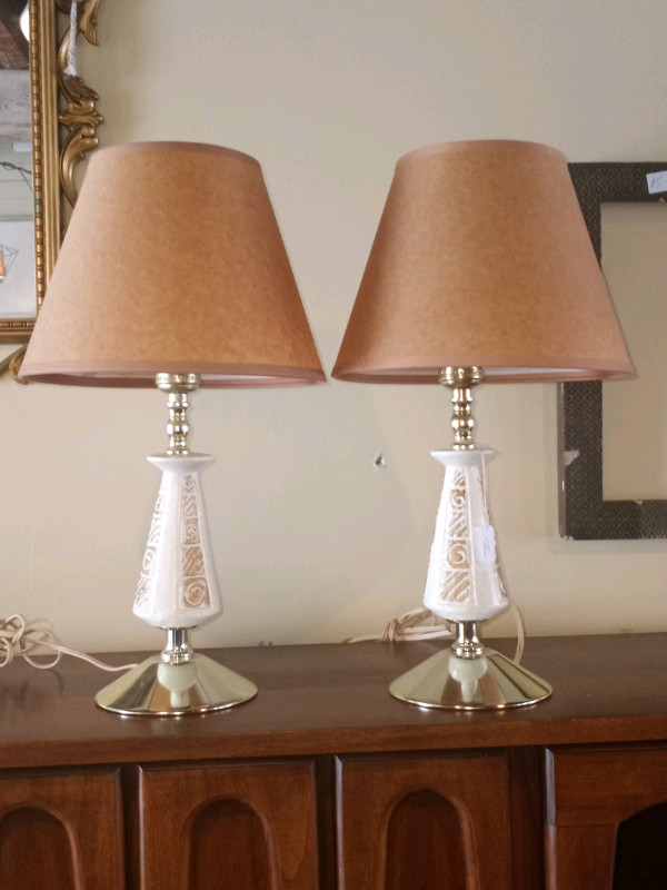 Vintage Table Lamps in Indoor Lighting & Fans in Brockville