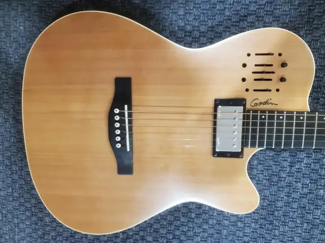 Guitare Godin A6 Ultra acoustique électrique in Guitars in Québec City - Image 5