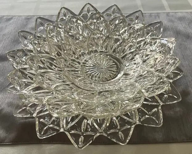 Vintage Cut Glass Bowl and Platter set in Kitchen & Dining Wares in Hamilton - Image 3
