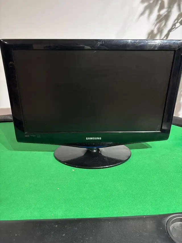Samsung TV in TVs in Ottawa - Image 2