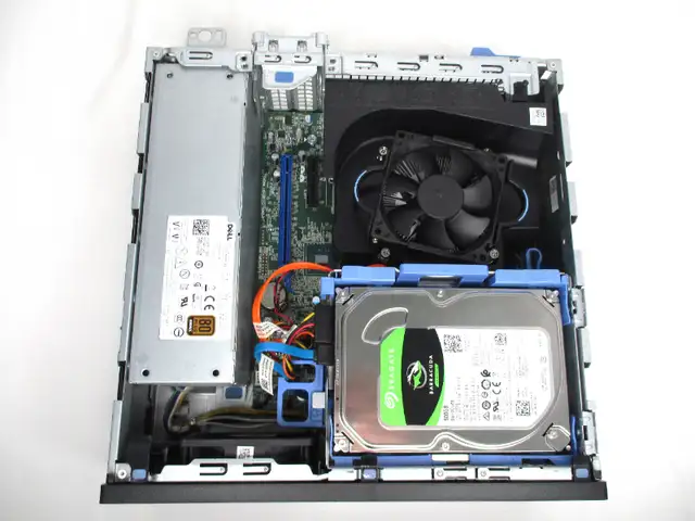 Dell Optiplex 7040 SFF Computer i5-6500 8GB 500GB DVDR Windows11 in Desktop Computers in City of Toronto - Image 6