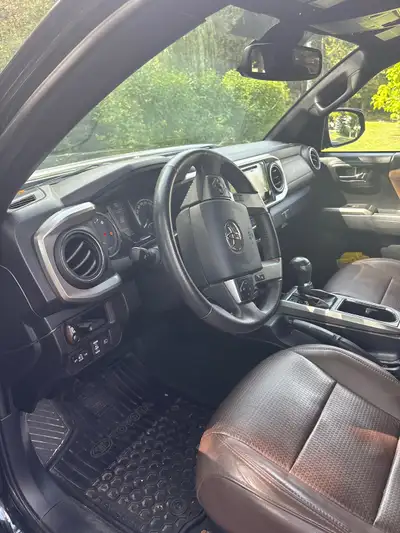 2019 Toyota Tacoma in pristine condition. All service records available, will provide car fax and us...