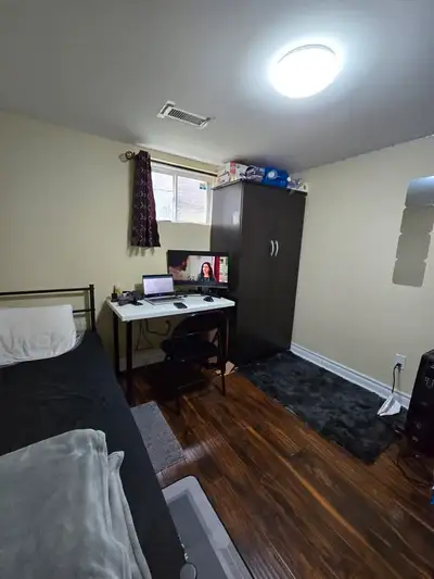All inclusive private room for Male:Midland & Eglintion