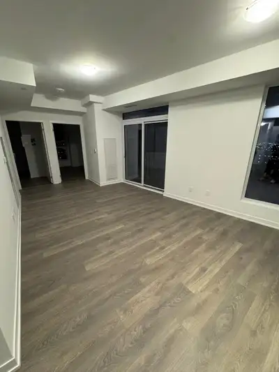 Ideal for professionals or students - Available March 1st Includes Parking and internet. Utilities s...