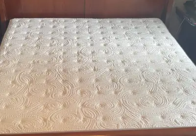  KING pillowtop mattress - with wood bed slats XL & metal frame, View more
