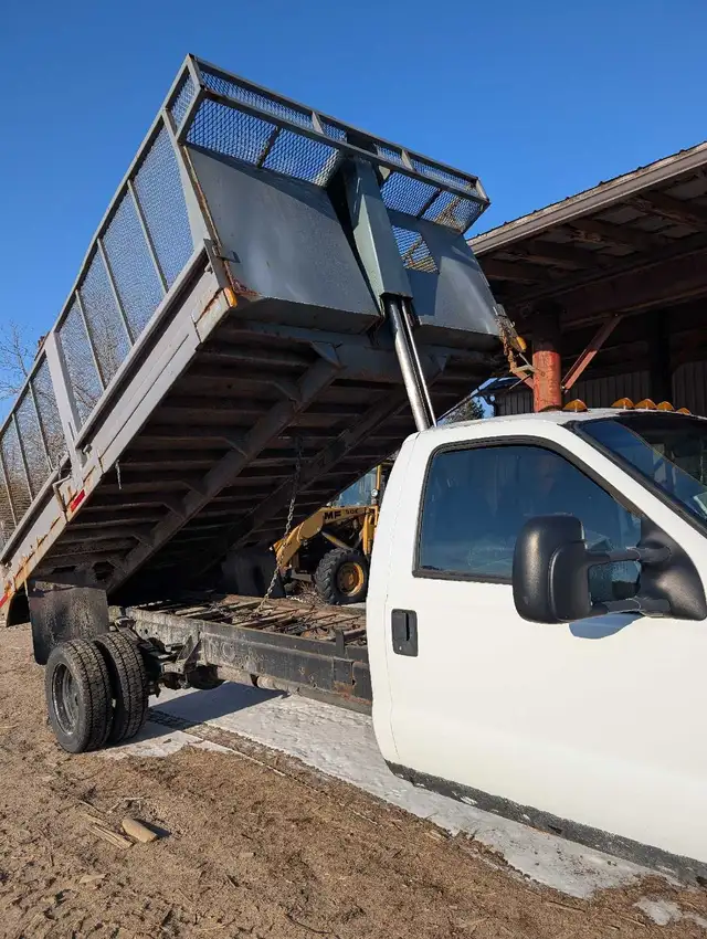 Ford F550 Dump Diesel Firewood Truck in Heavy Trucks in Barrie - Image 4