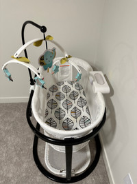 Fisher price soothing motions bassinet