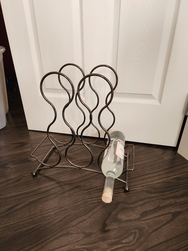 Wire Wine Rack in Home Décor & Accents in St. Albert - Image 2