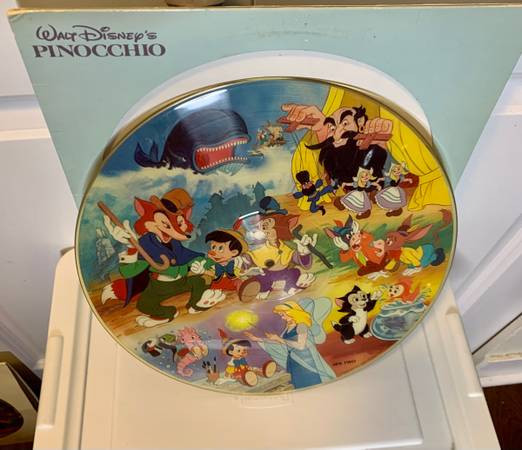 Rare Walt Disney Picture Disc Lot : Pinocchio Snow White in Arts & Collectibles in Burnaby/New Westminster - Image 3