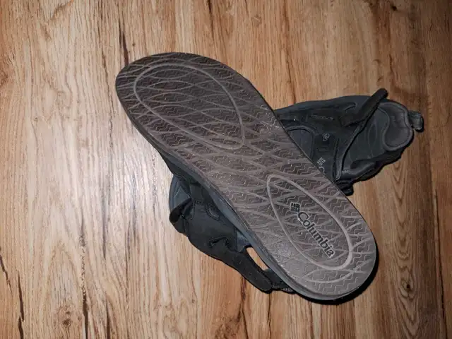 mens Columbia  sandals  ..size 12 in Men's Shoes in Belleville - Image 6