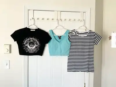 5 vêtements femme taille petite,ensemble 10$.Mango,Budmil, View more