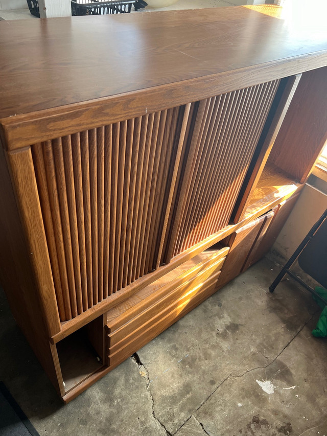 vintage chest of drawers oak composition in Arts & Collectibles in Markham / York Region - Image 3