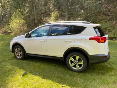 Toyota Rav4 XLE Sunroof Tinted Windows and No accidents