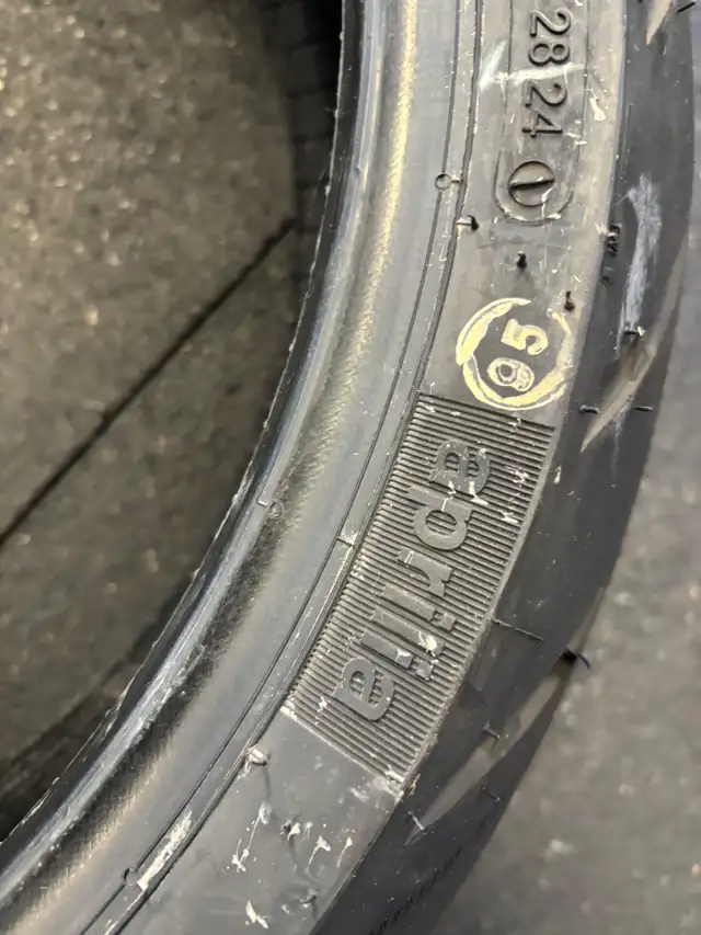 Motorcycle tires 400cc and under in Motorcycle Parts & Accessories in Mississauga / Peel Region - Image 8