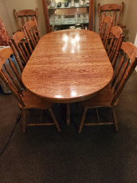 Solid Oak Dining Room Table with 8 Chairs
