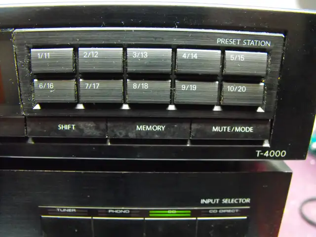 ONKYO A-8170, Integrated Stereo Amplifier with Tuner & Manual in Stereo Systems & Home Theatre in Oakville / Halton Region - Image 10