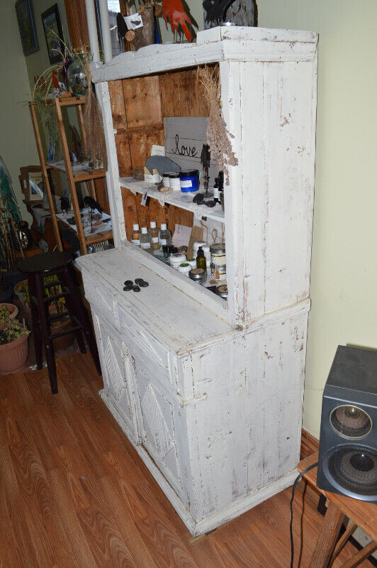 Antique primitive hutch or display unit in Hutches & Display Cabinets in Belleville - Image 2