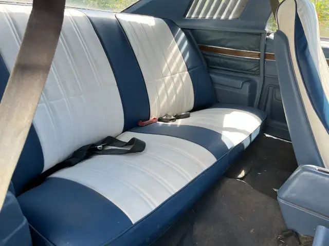 1975 Pontiac LeMans Coupe Sport in Classic Cars in Gatineau - Image 9