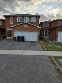 3 bedroom two bathroom for rent in Scarborough