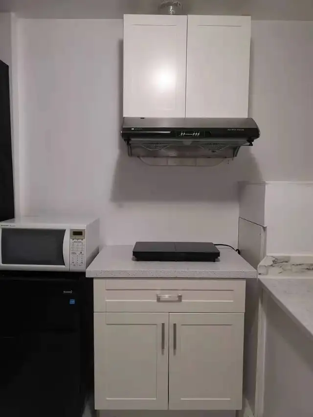 A bachelor on the second floor near Yonge St/ Finch Ave.63760493126787121
