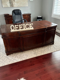 Hooker Furniture Executive Office Suite