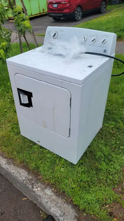 Free Kenmore dryer, power works, heat does not. Pickup only. Don't call or message, if the ad is up...
