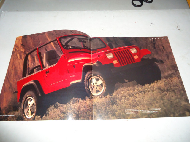 1993 JEEP YJ DELUXE SALES BROCHURE in Arts & Collectibles in Belleville - Image 2