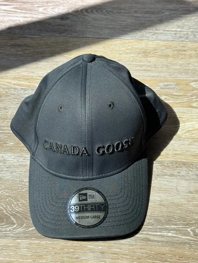 Canada Goose (New Tech Cap) in Men's in Downtown-West End - Image 2