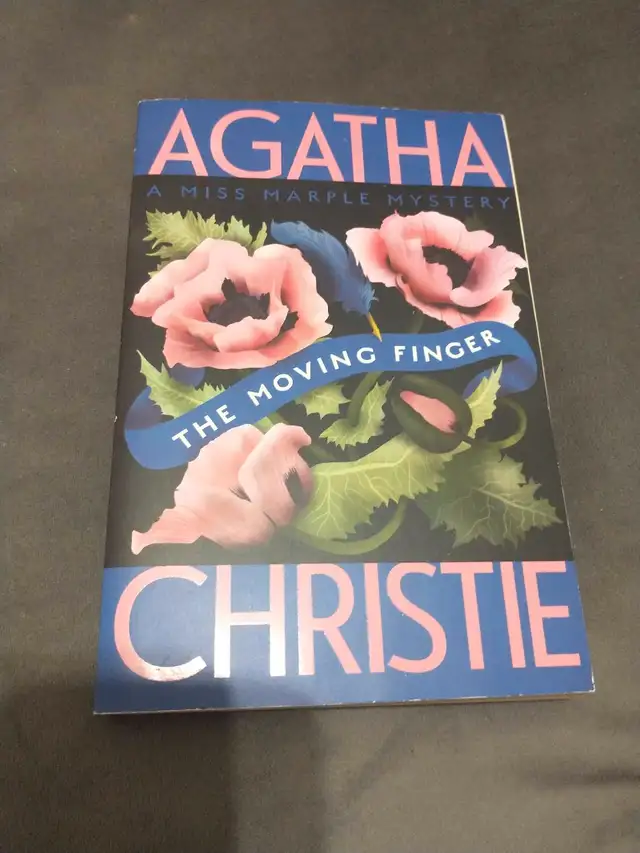 Agatha Christie The Moving Finger softcover, 226 pages628632646346261224