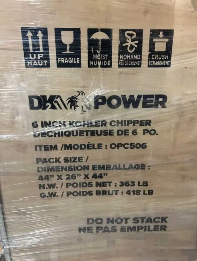 Powerful Wood Chipper – Great for Yard Cleanup in Outdoor Tools & Storage in Oshawa / Durham Region - Image 5