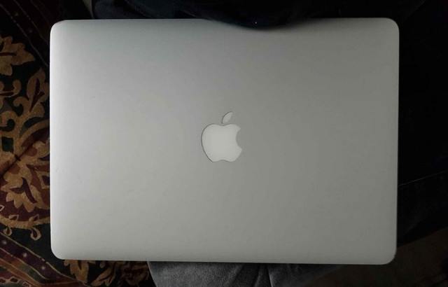 APPLE Macbook Air A1369 (13.3") New Battery - LOOK & READ THE AD in Laptops in Guelph - Image 4