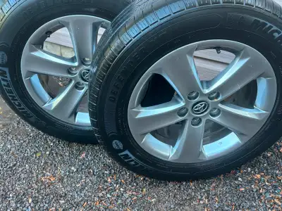 MAG TOYOTA RAV 4 ,CH R,CAMRY ,HIGHLANDER MAG TOYOTA RAV 4 ,ROUES 17 POUCES MAG, 225/65/17 17 POUCES...