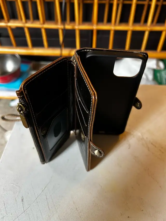 Defencecase for iPhone 14 in Cell Phone Accessories in Stratford - Image 8