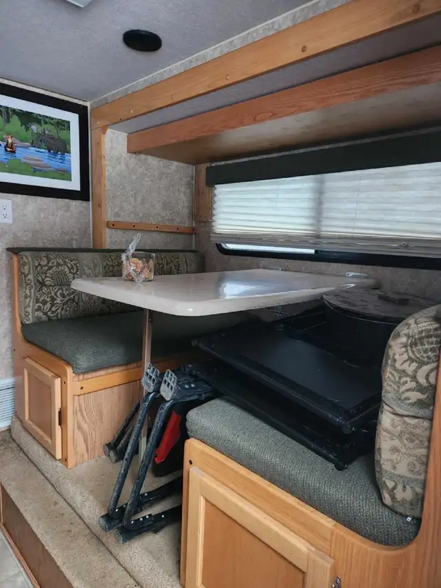 truck camper in Travel Trailers & Campers in Whitehorse - Image 8