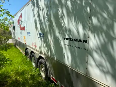 2010 aluminum trailer fifth wheel with built-in furnace hundred thousand BTU built-in generator has...