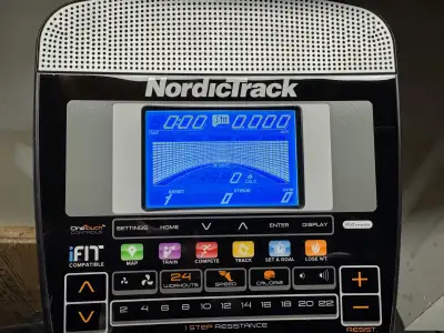 vélo elliptique Norditrack E7.7 Power Incline état neuf  , View more