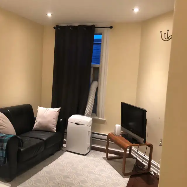 Metro Berri-uqam chambre privée à louer  980$/mois in Room Rentals & Roommates in City of Montréal - Image 4