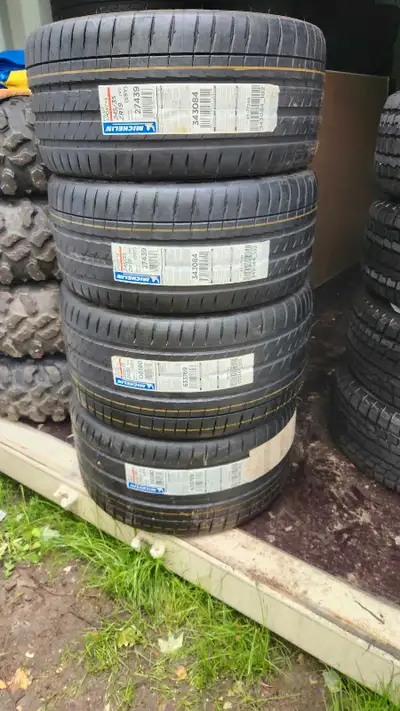 BRAND NEW STICKERS STILL ATTACHED NO LONGER NEEDED FRONTS ARE 245 35 19 REARS ARE 305 30 20 Fronts a...