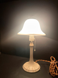Original Handel Table Lamp w. Replacement Shade. Fort Erie