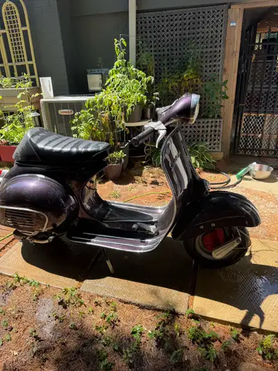 Up for sell are two great running condition vintage Vespas. 1964 vbb 150cc and 1979 super 150cc. 450...