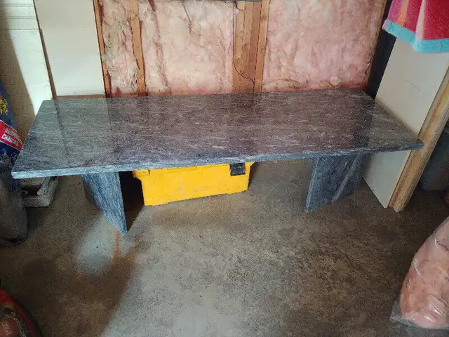 granite coffee table in Coffee Tables in Trenton - Image 3