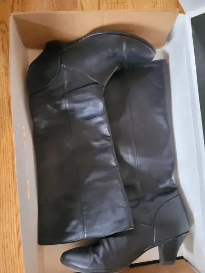 Stampede - Frye Leather Boots - Vintage (in box), View more