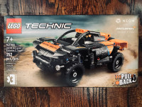 LEGO Technic NEOM McLaren Extreme E Race Car ( 42166 ) 