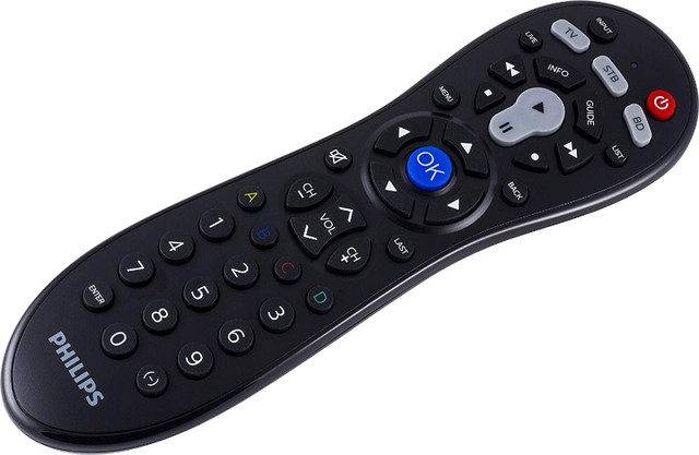 Philips SRP3013/27 Universal remote control in Video & TV Accessories in Burnaby/New Westminster - Image 3