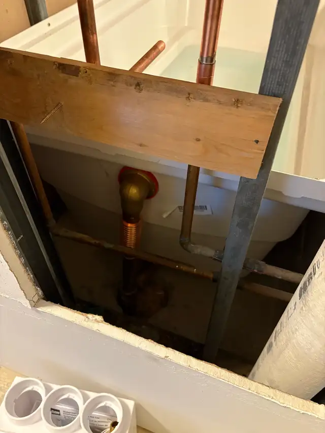 Service Plumber402405779425218561