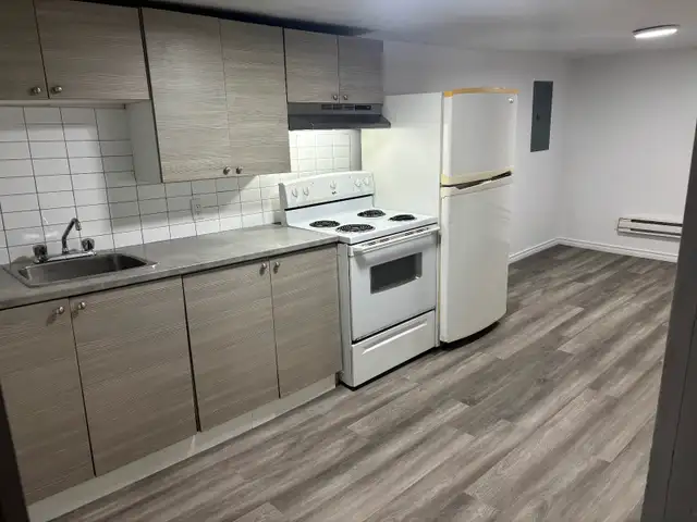 4 1/2 à Homa avec eau chaude, internet, électros etstationnement