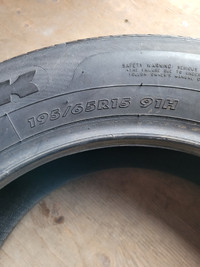 3 pneus été Maxtrek 195/65R15 en très bonne condition