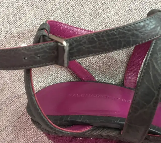 AUTHENTIC BALENCIAGA GROMMET WEDGE SANDALS-SIZE 9, fits size 8 in Women's - Shoes in Oakville / Halton Region - Image 10