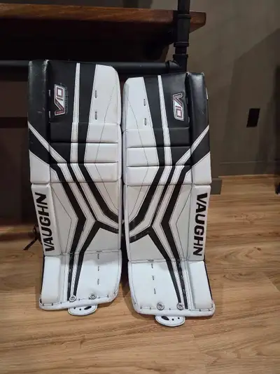 Goalie pads Vaughn V10 28+2, View more